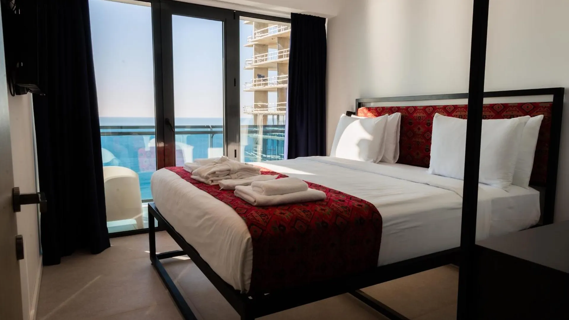 The Spot Apartments - Orbi Beach Tower Батуми